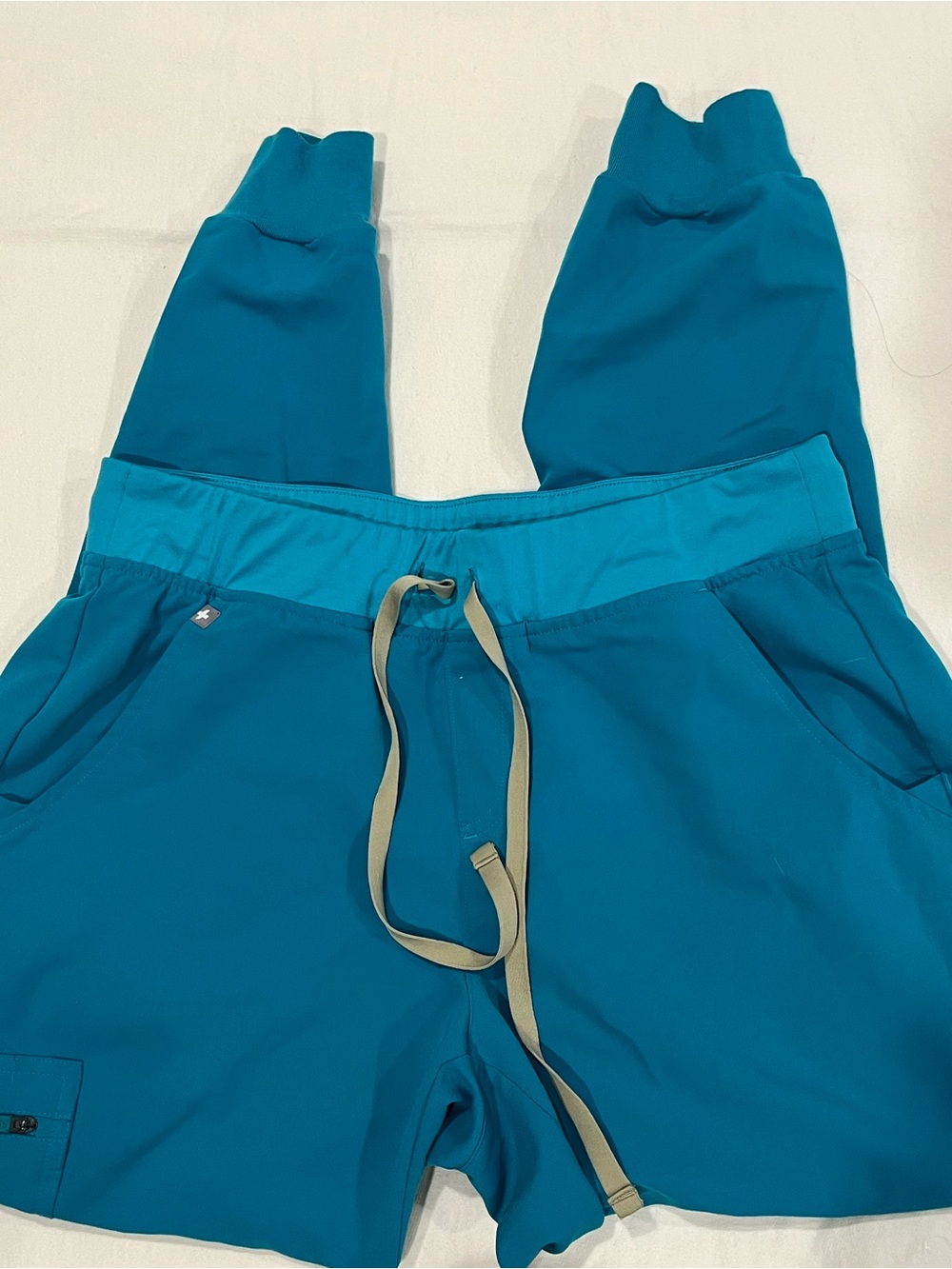FIGS Scrub Set Medium Teal - Picture 4 of 6